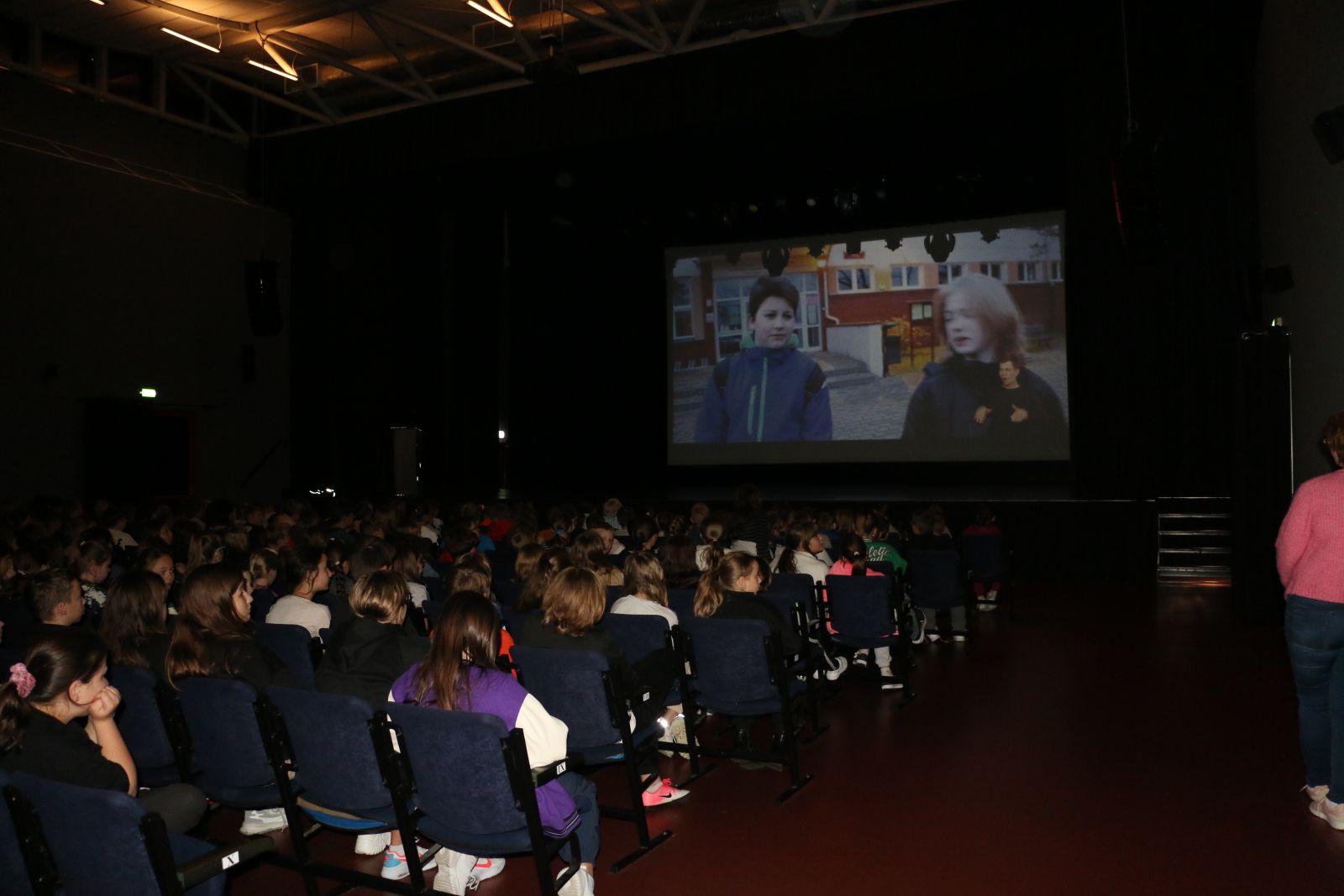 film wyświetlany podczas prelekcji dla uczniów szkół