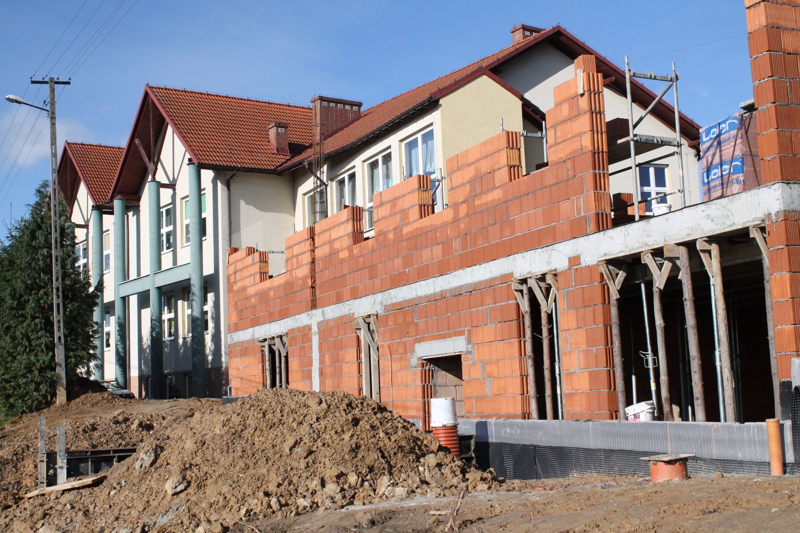 rozbudowa szkoły w Brzączowicach