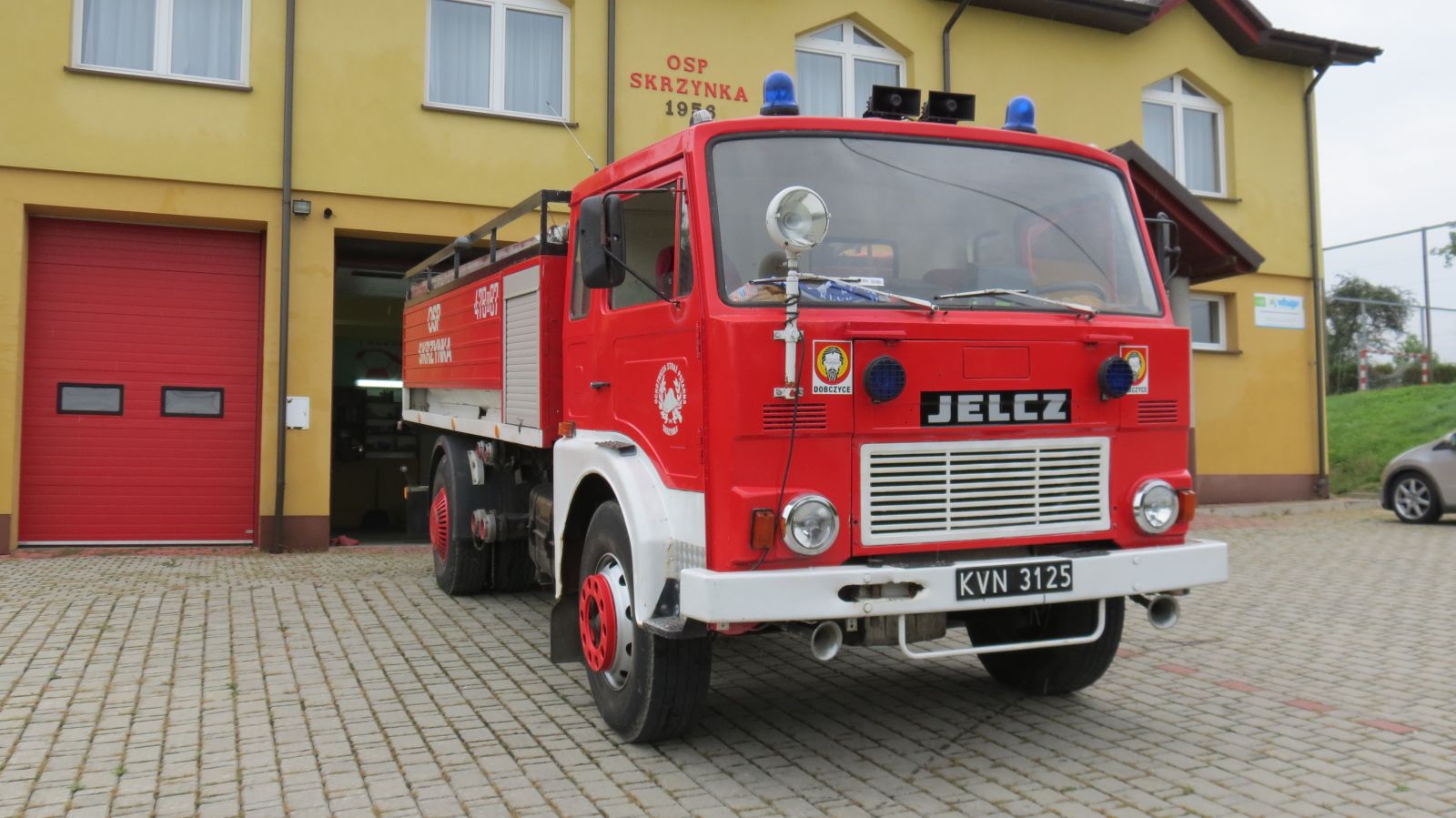 sprzedaż samochodu strażackiego Jelcz