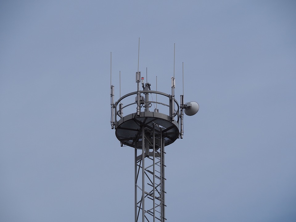 wieża telefonni komórkowej - fot. z Pixabay