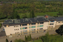 budynek szkoły podstawowej w Dobczycach