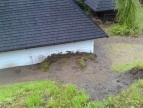 naprawa skarpy przy karczmie w skansenie