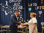 W szkołach zabrzmiał ostatni dzwonek