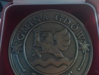 Burmistrz Tomasz Suś uhonorowany pamiątkowym medalem z okazji 750-lecia lokacji Gdowa