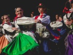 pary tańczące tańce ludowe