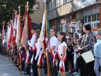 poczty sztandarowe podczas uroczystości przy Gorbie Nieznanego Żołnierza
