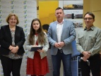 Laureaci odbierają nagrody