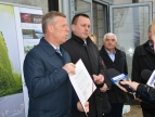 konferencja prasowa - otrzymanie promesy na dokończenie budowy SP w Dziekanowicach