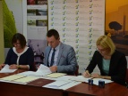 Podpisanie umowy na budowę parkingu i ścieżki wzdłuż potoku Węgielnica