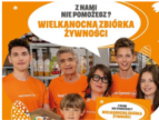 sześć osób, w tle półki z żywnością