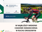 grafika zawiera jadącego kolarza, w tle kolarze na szosie, na dole napis w najbliższy weekend czasowe ograniczenia w ruchu drogowym 