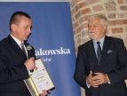 Burmistzr Tomasz Suś odbiera nagrodę w plebiscycie "Najpopularniejszy Burmistrz Małopolski"
