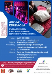 niebieski plakat z grafiką strażaków i sztucznym manekinem